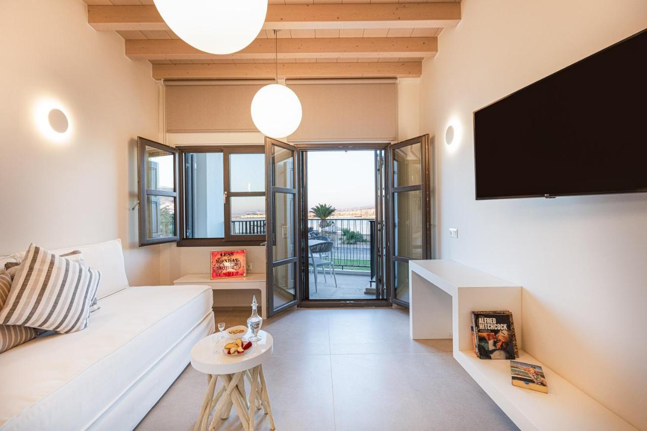 V77 Seafront Suites Rethymno Exterior foto
